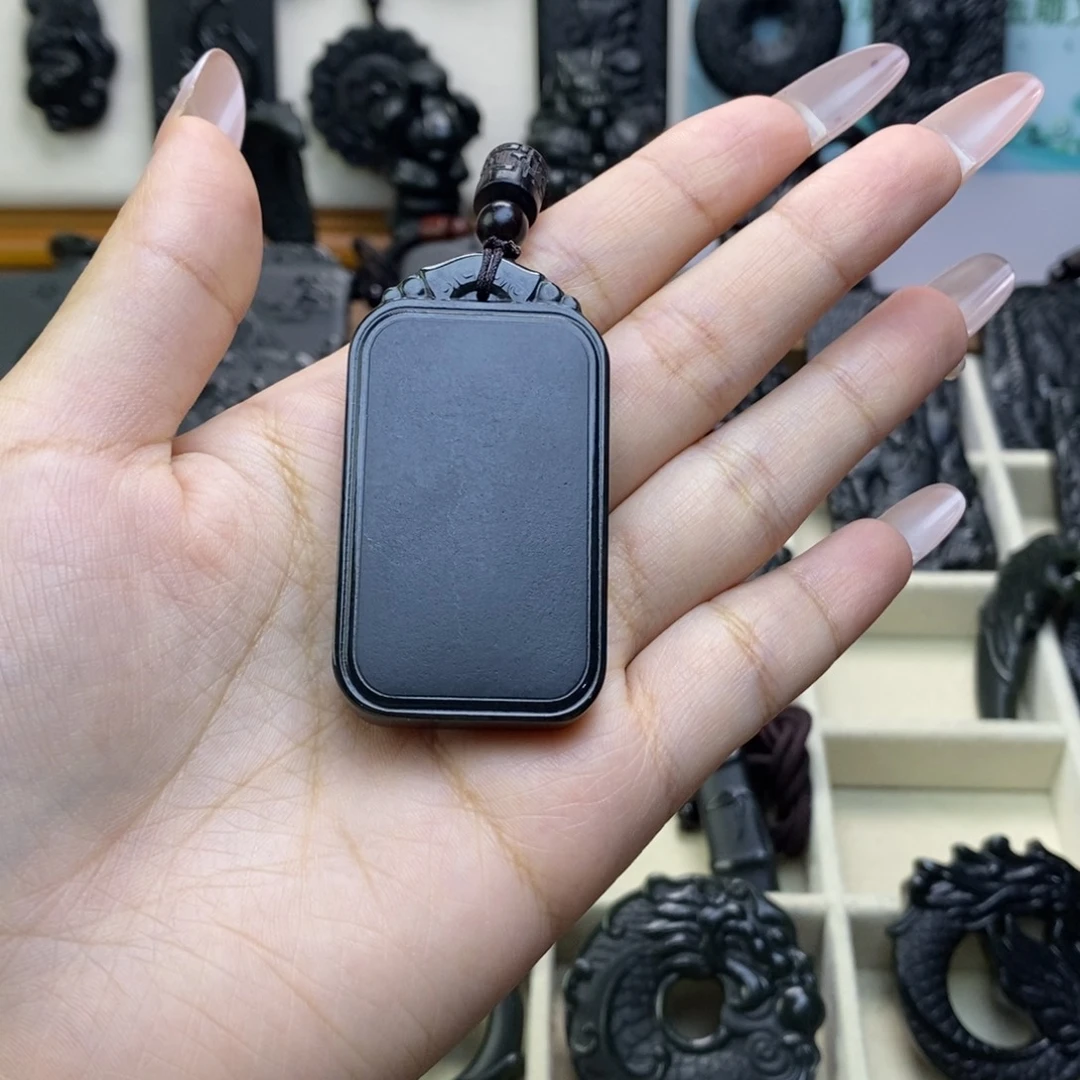 用***9和田玉未镶嵌颈饰