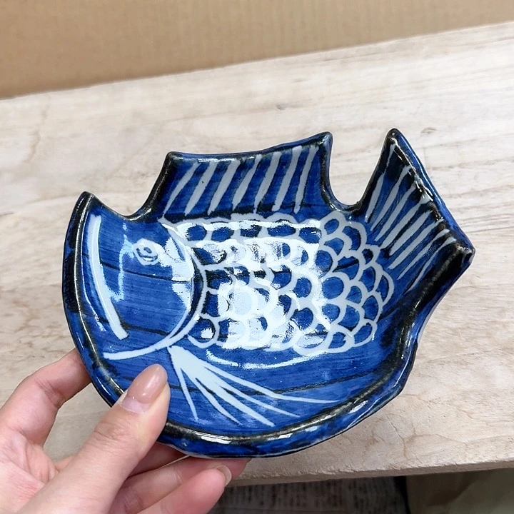 精品瓷器。