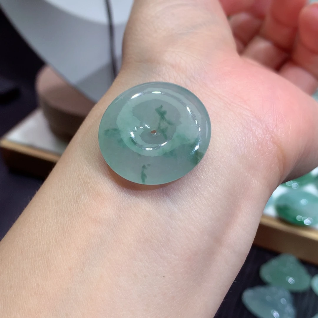 翡翠未镶嵌颈饰平安扣15，尺寸25.5 5.2