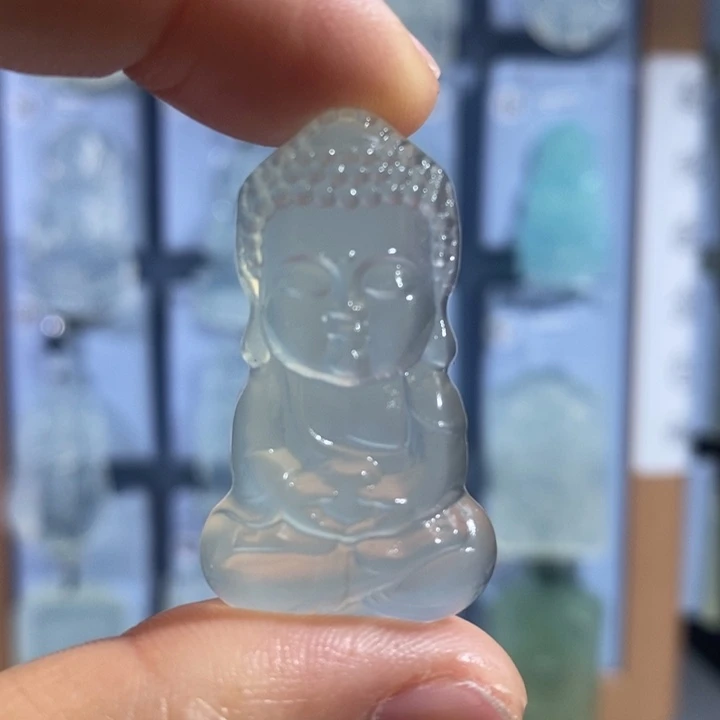 岫玉未镶嵌颈饰吊坠