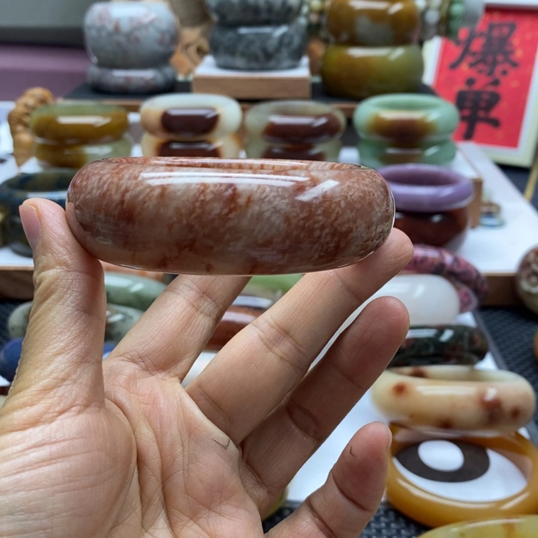 无***花石英岩玉手镯未镶嵌