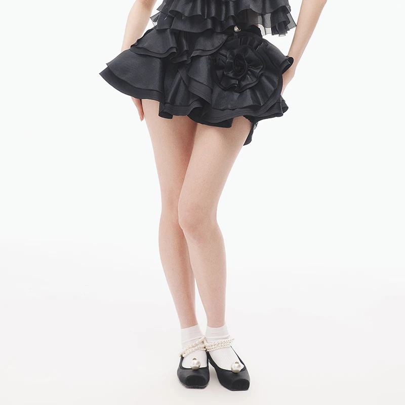 【祝绪丹同款】LE FAME/拉飞姆2025夏季新品花朵造型黑色半裙短裙女