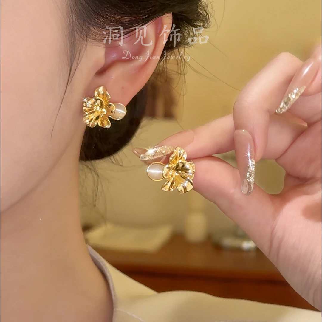 【洞见】2025新款精致花朵耳钉气质时尚百搭轻奢高级耳饰ES1331