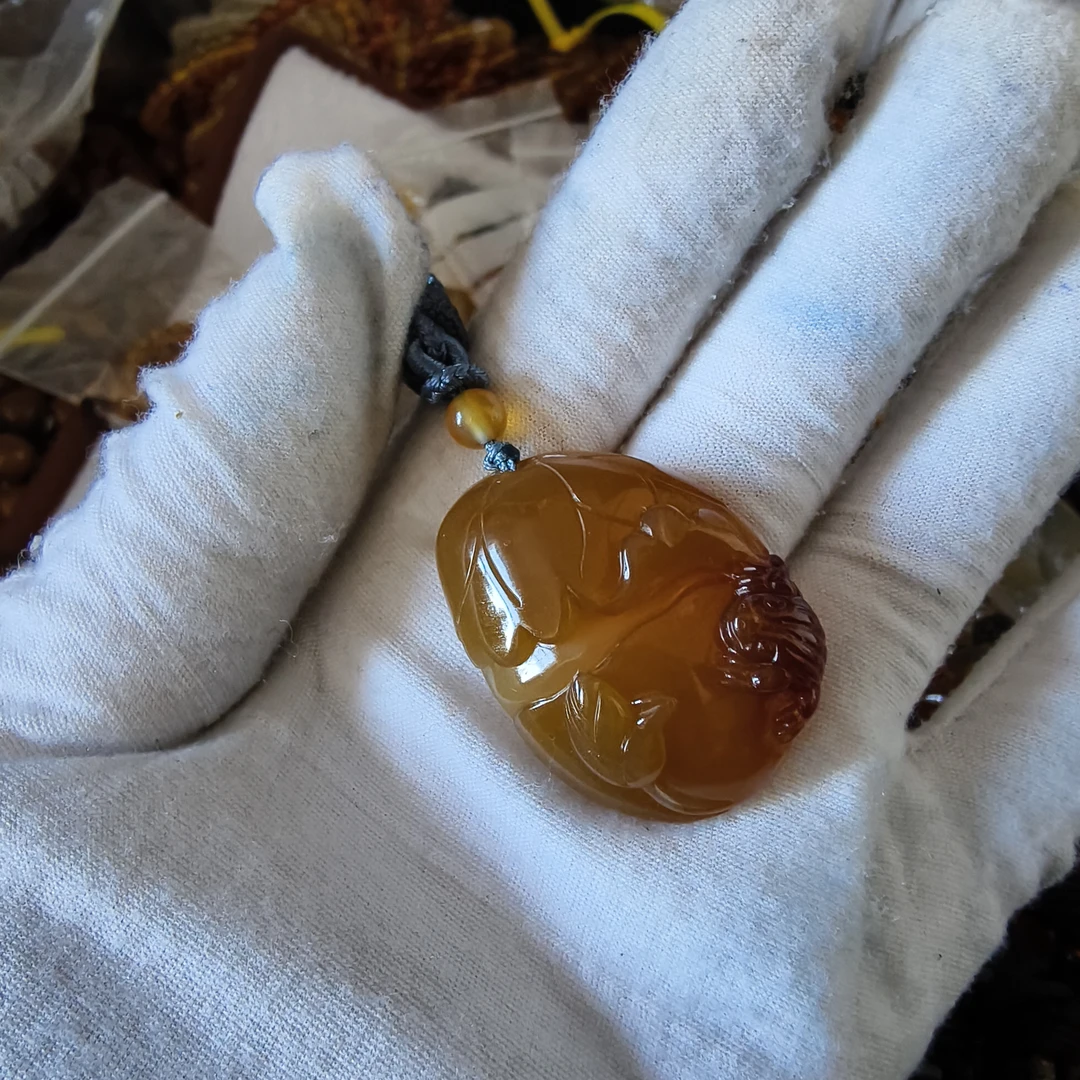 340号北红天然玛瑙吊坠，瓜瓜来财