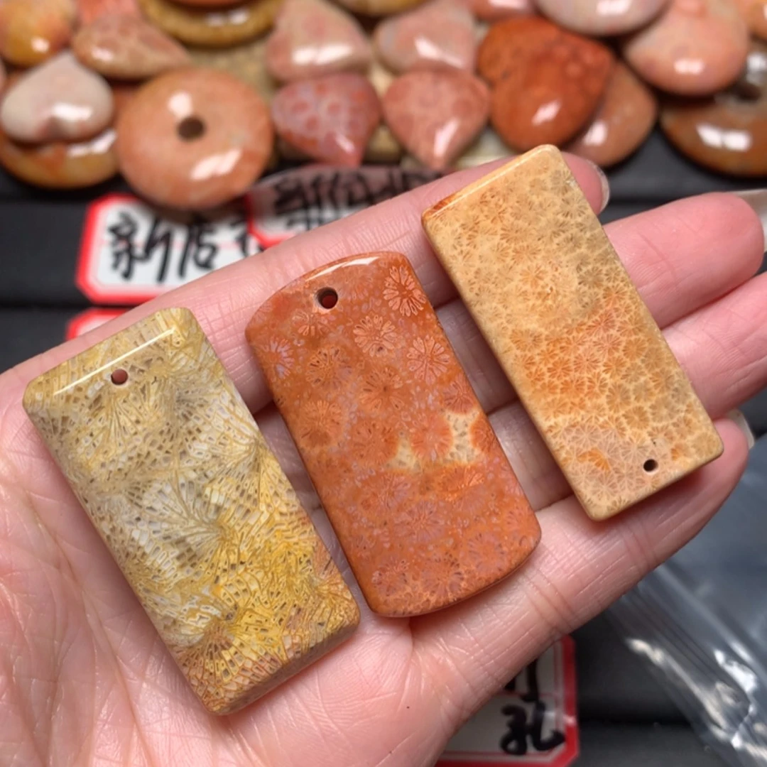 【闪购商品】硅化玉颈饰未镶嵌随*