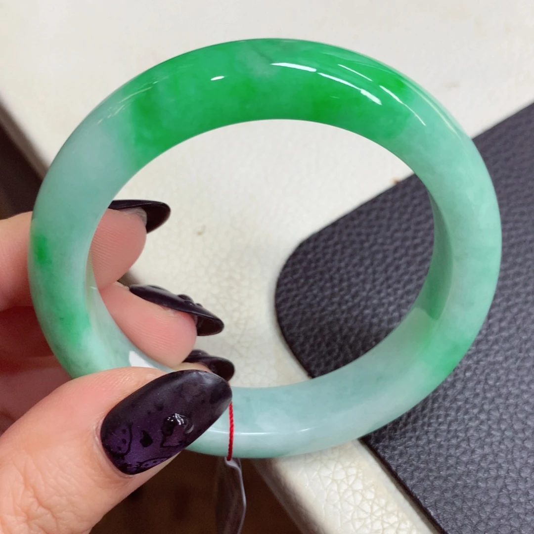 未镶嵌手镯翡翠缅甸