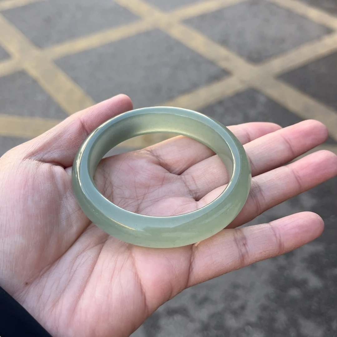 东陵石未镶嵌手镯