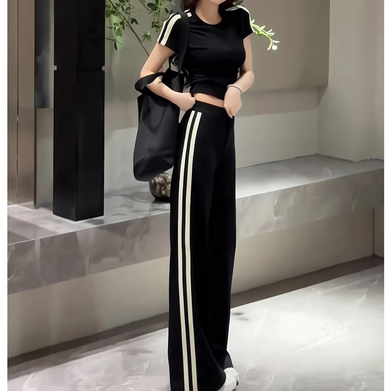 2025新款大婷婷时尚运动套装条纹拼接休闲短款上衣喇叭裤两件套