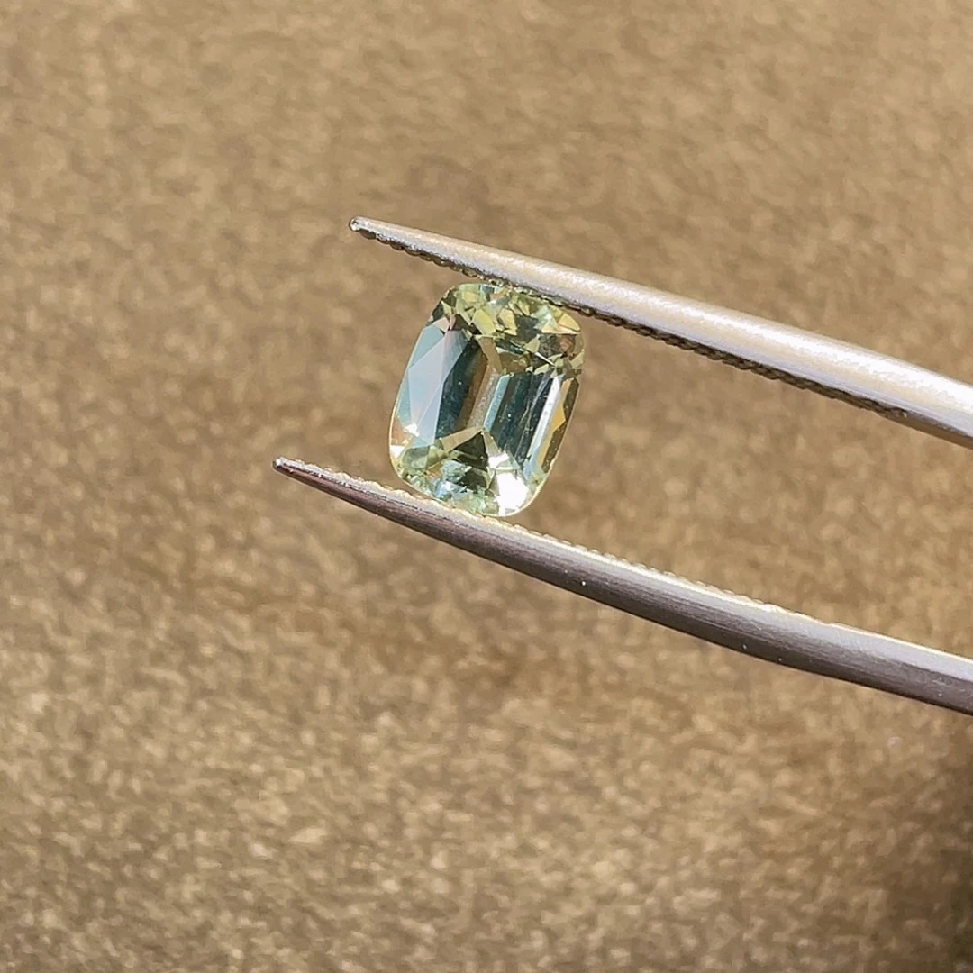 碧玺裸石未镶嵌薄荷绿碧玺裸石1.68ct