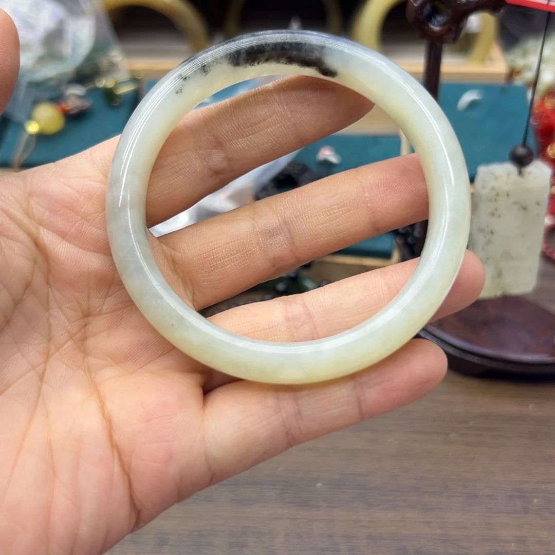 和田玉未镶嵌手镯61圈围571