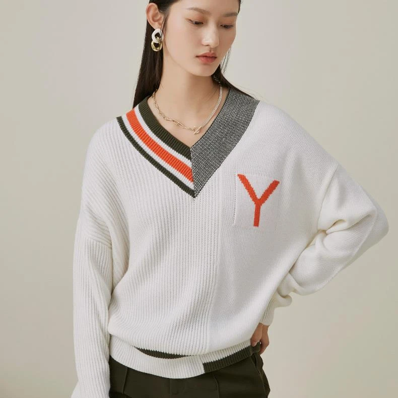 【曼德诗】曼德诗2024秋冬V领宽松羊毛针织毛衣Y730301-00685