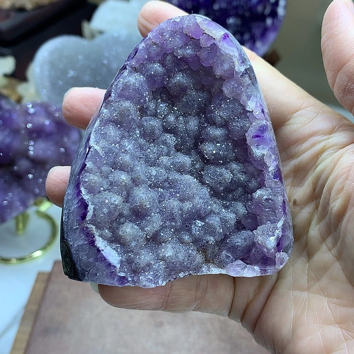 紫晶未镶嵌大型摆件（非配饰）