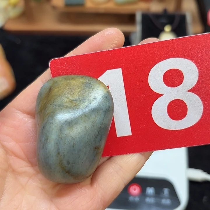 和田玉（糖玉）未镶嵌挂件