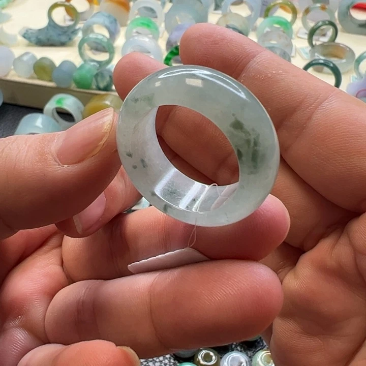 翡翠未镶嵌戒指翡翠戒指24