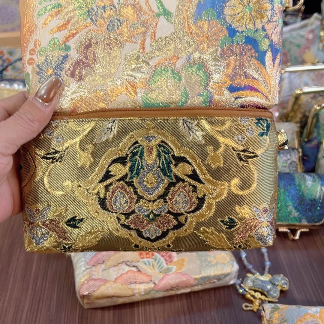 *****蚕丝拉链现金包二只