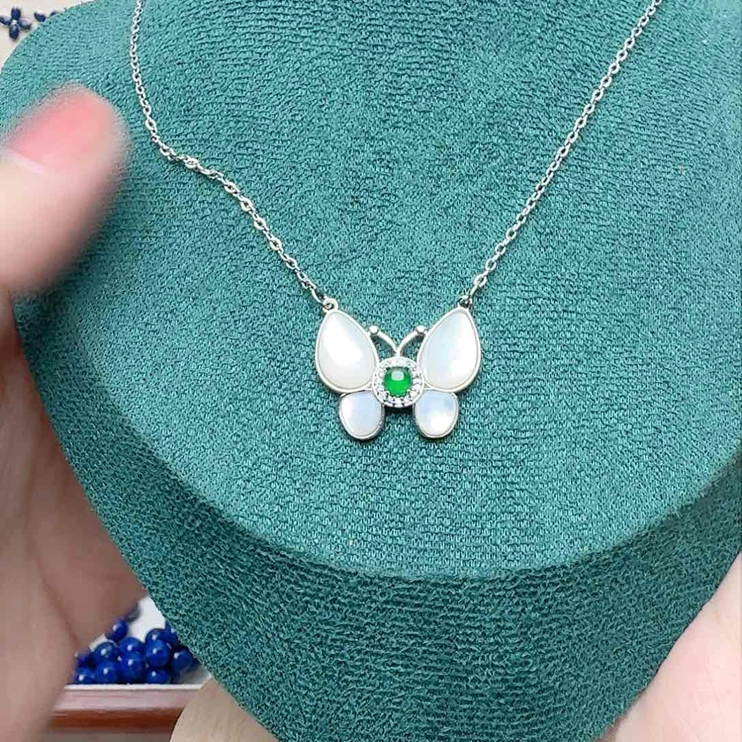 翡翠颈饰未镶嵌吊坠