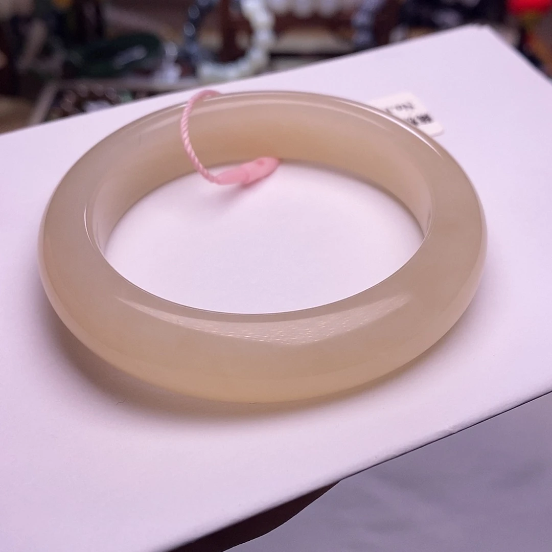 颈饰未镶嵌和田玉毕业级老坑料浓红粉宽版手镯56.5