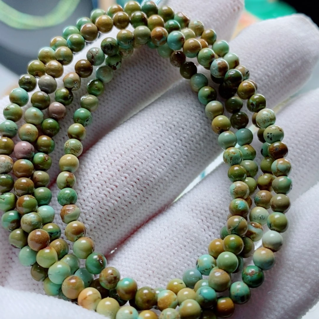 绿松石未镶嵌颈饰