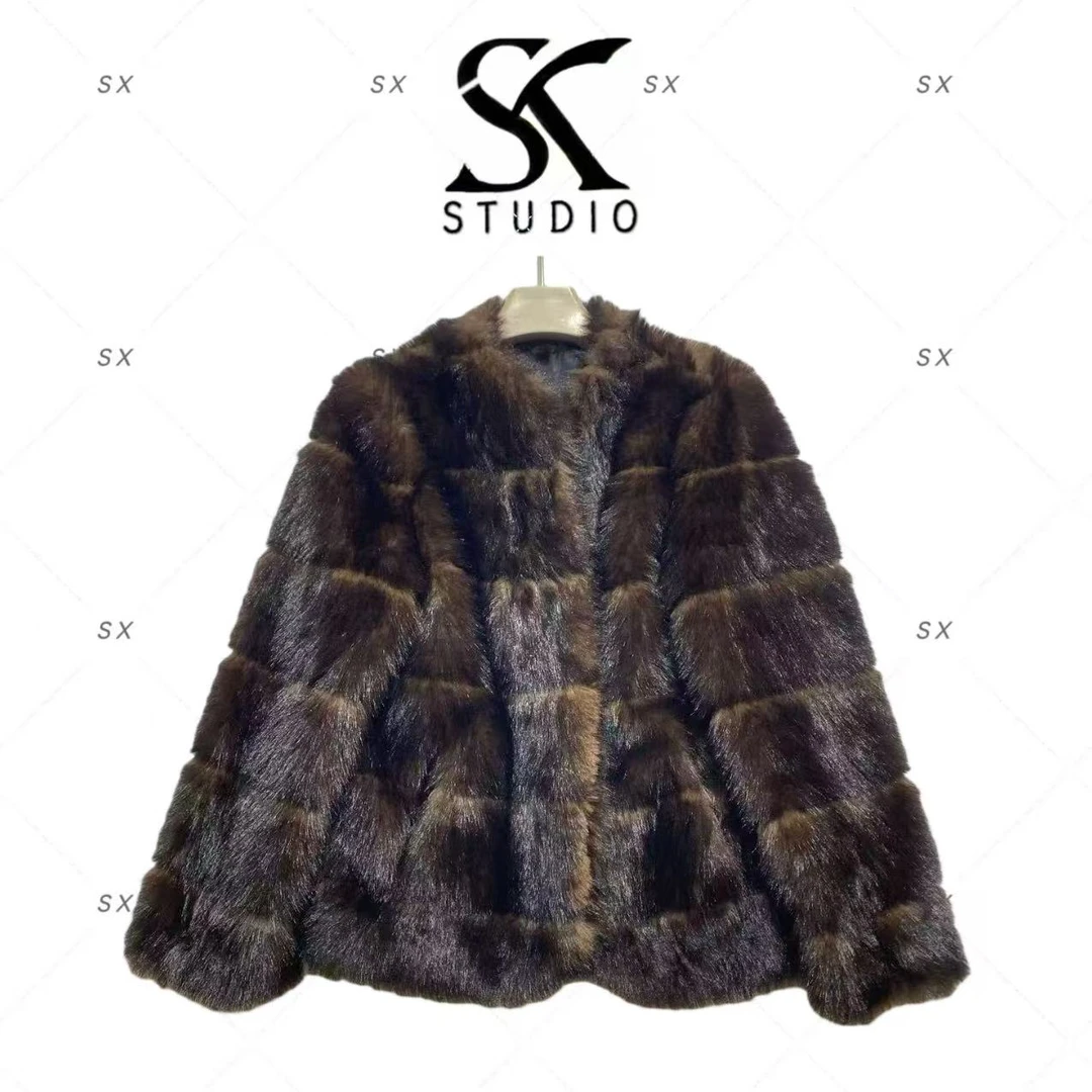 9273轻奢女款时尚外套2504