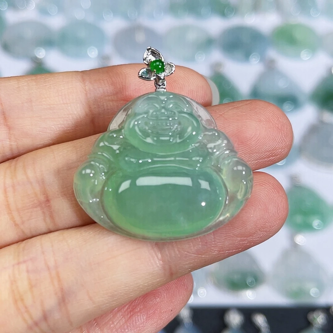 翡翠18K金镶嵌颈饰吊坠