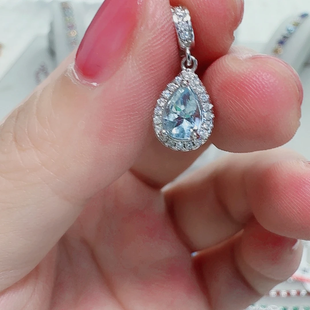 925银合成立方氧化锆吊坠