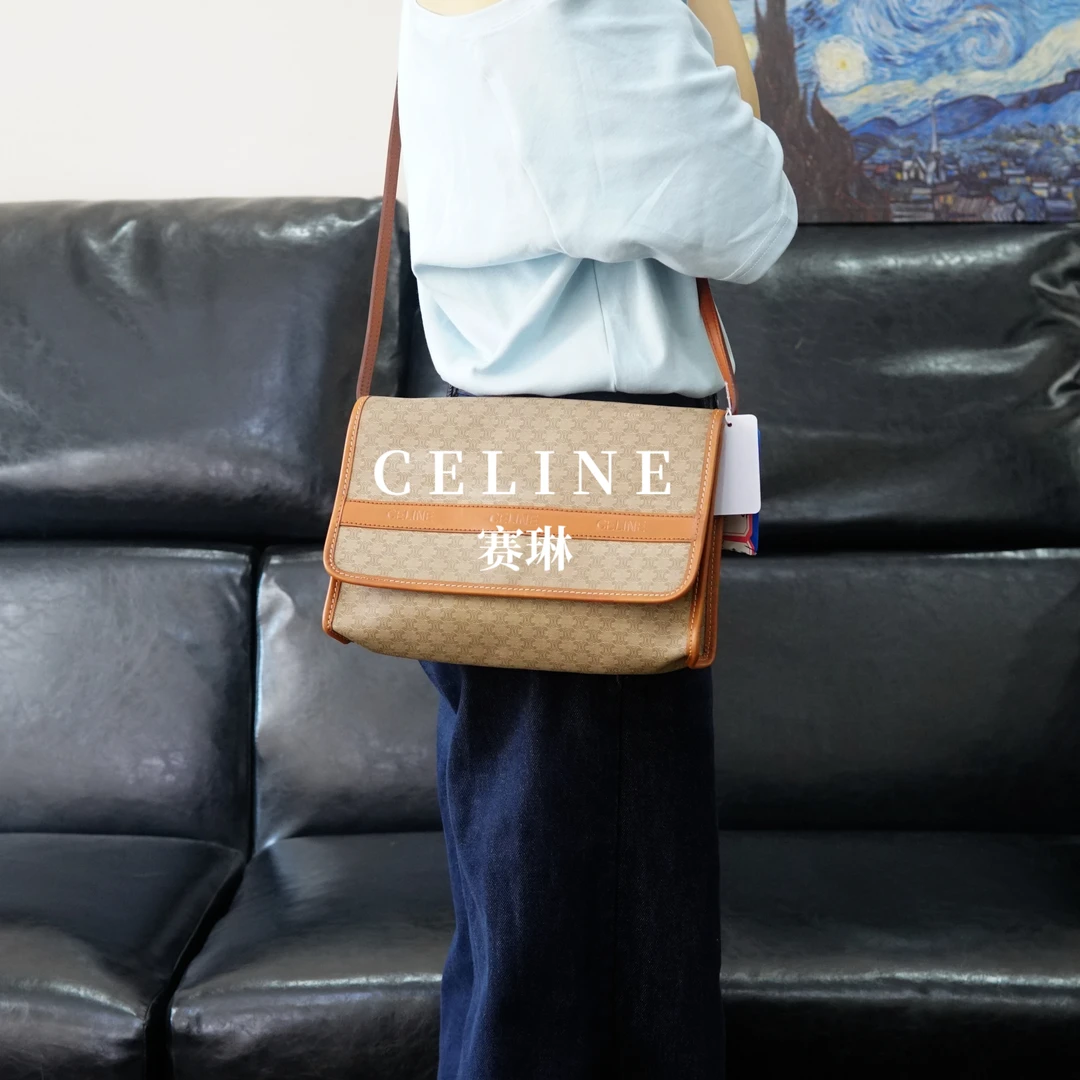 95新 Celine/思琳 米色信封斜挎包/YW05424003/4003