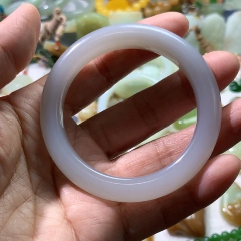 未镶嵌手链和田玉醉**?