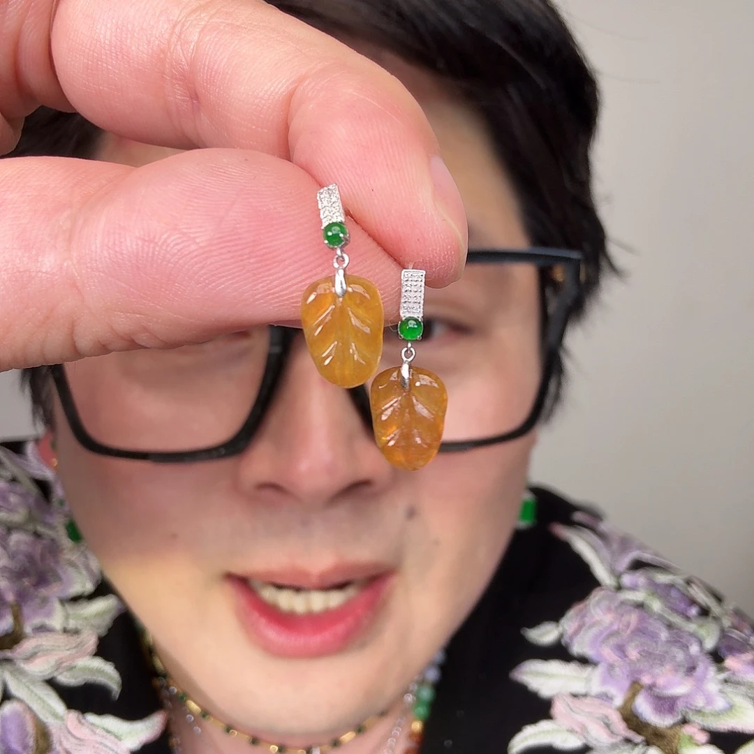 翡翠18K金镶嵌颈饰一对