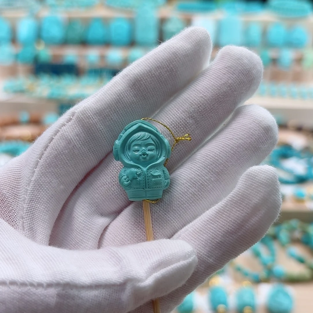 绿松石未镶嵌珠宝奇石