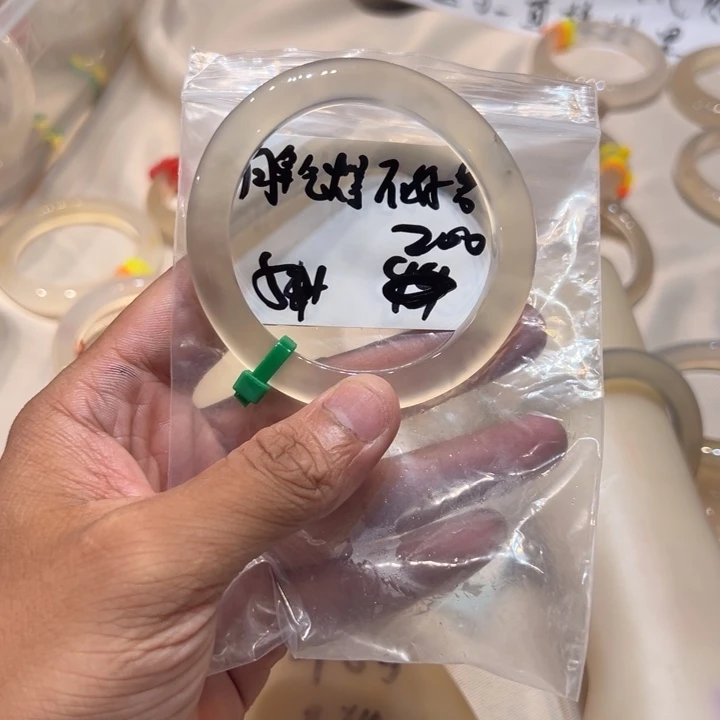 脾***惹玛瑙/玉髓未镶嵌手镯2单发一根
