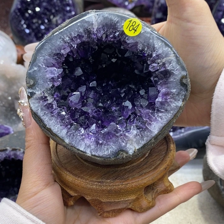 水晶大型摆件（非配饰）未镶嵌G**?