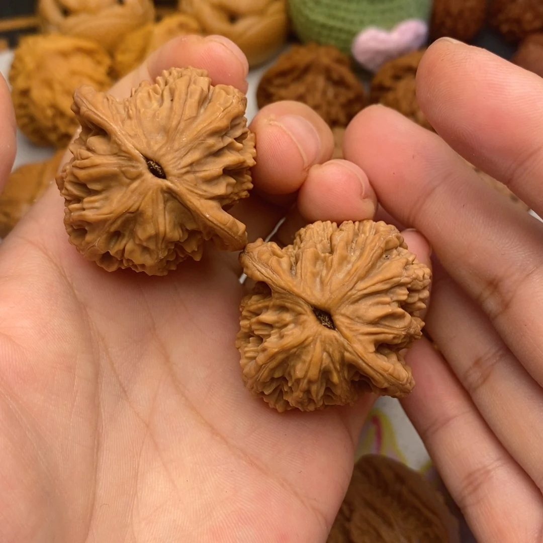 文玩核桃把件阿****直38虎头