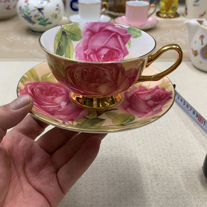 瓷片这点上方是不是