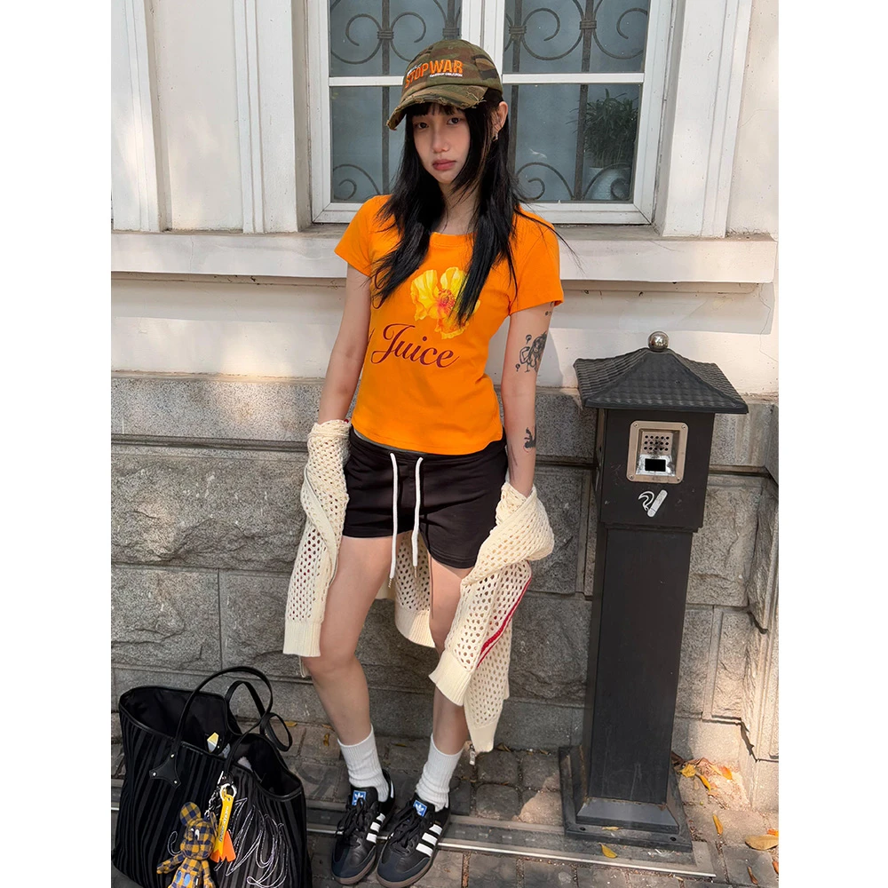 橘色花卉花体字印花设计短袖T恤女春夏新款修身显瘦正肩短款上衣