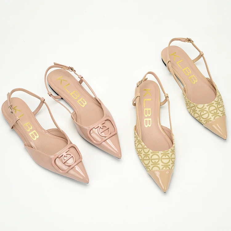 平底包头凉鞋女百搭不累脚一字扣带方扣字母气质尖头后空单鞋115