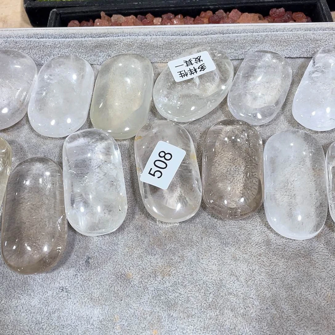 水晶摆件……未镶嵌一个