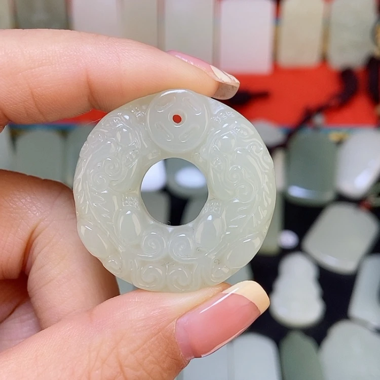 【闪购商品】颈饰未镶嵌和田玉