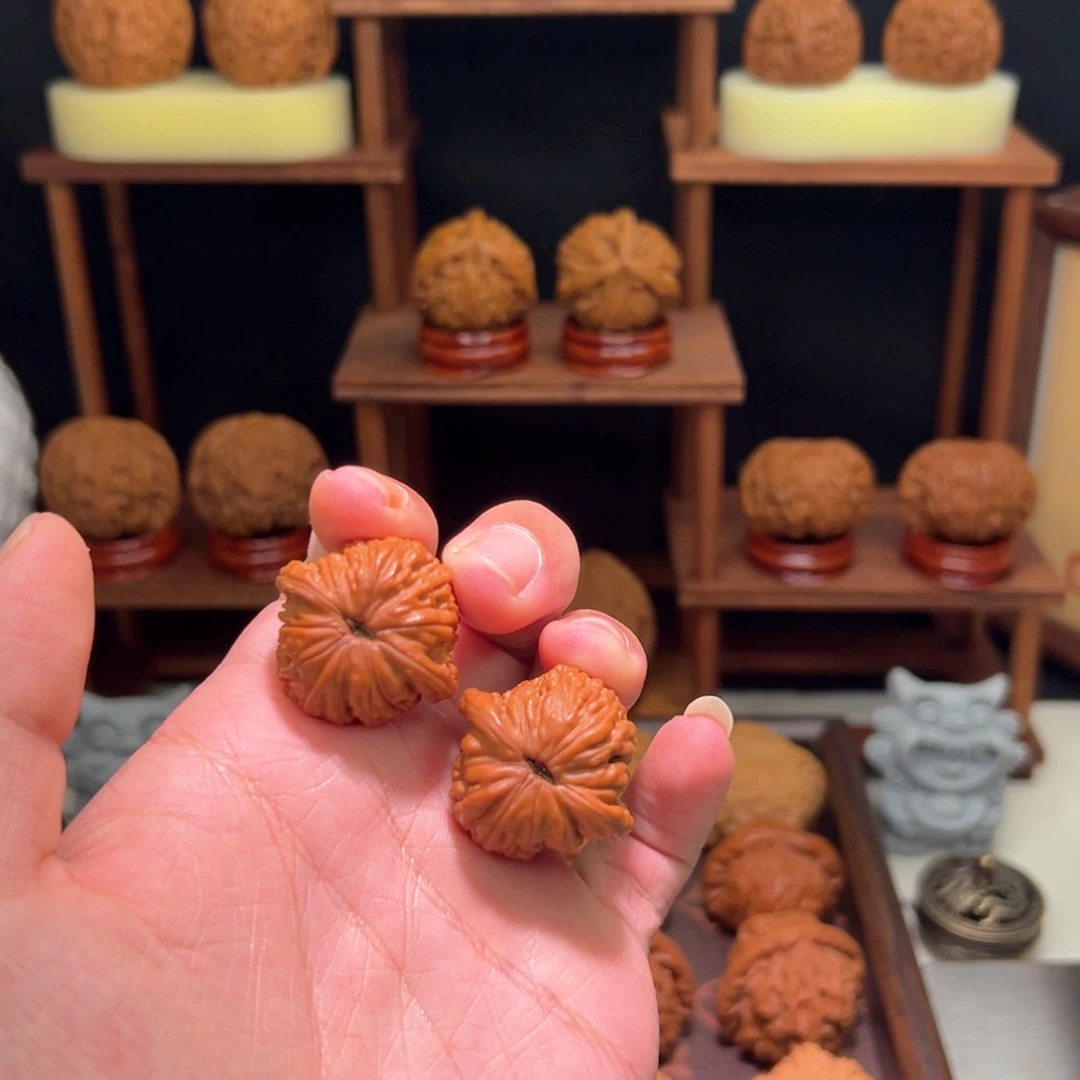 吊坠文玩核桃全品30.5汗高楼