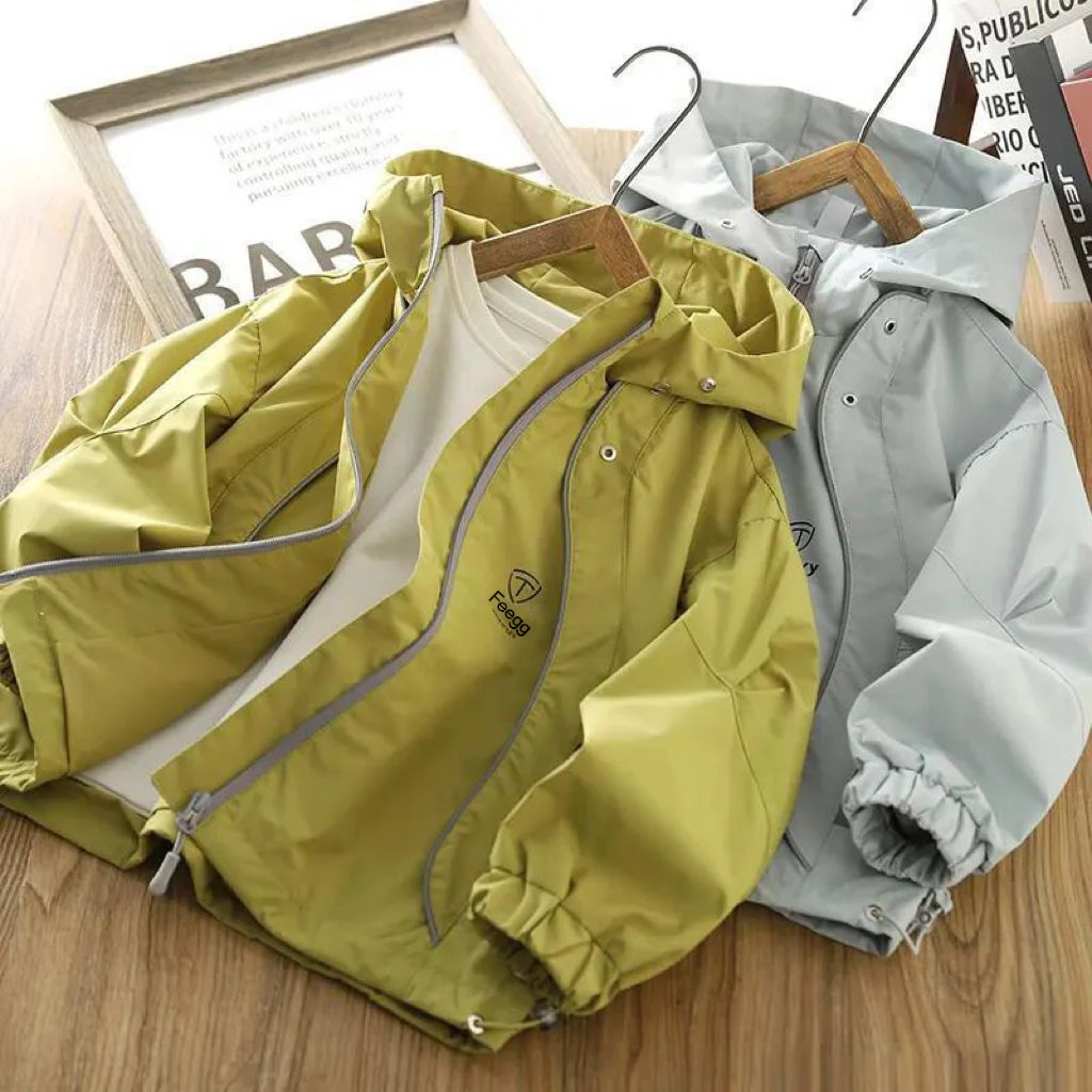 男童连帽外套2025春秋新款儿童冲锋衣薄款帅气男孩拉链衫上衣洋气