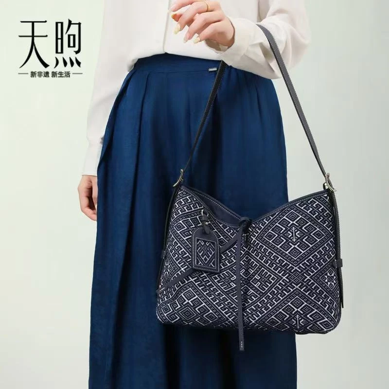 壮锦飞燕纹新中式大容量托特包百搭单肩包FJ210671