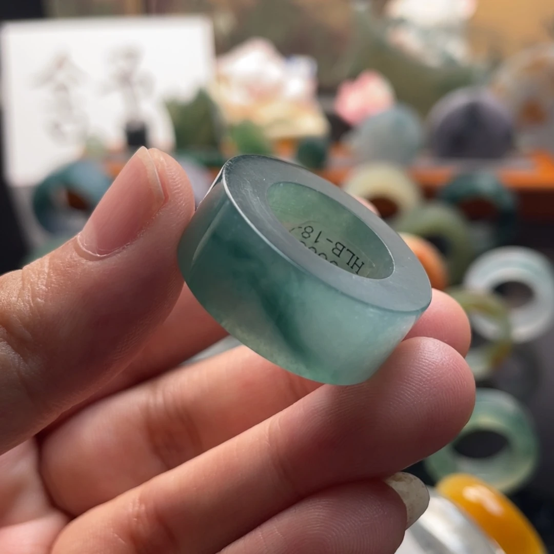 未镶嵌定制翡翠  蓝绿飘花