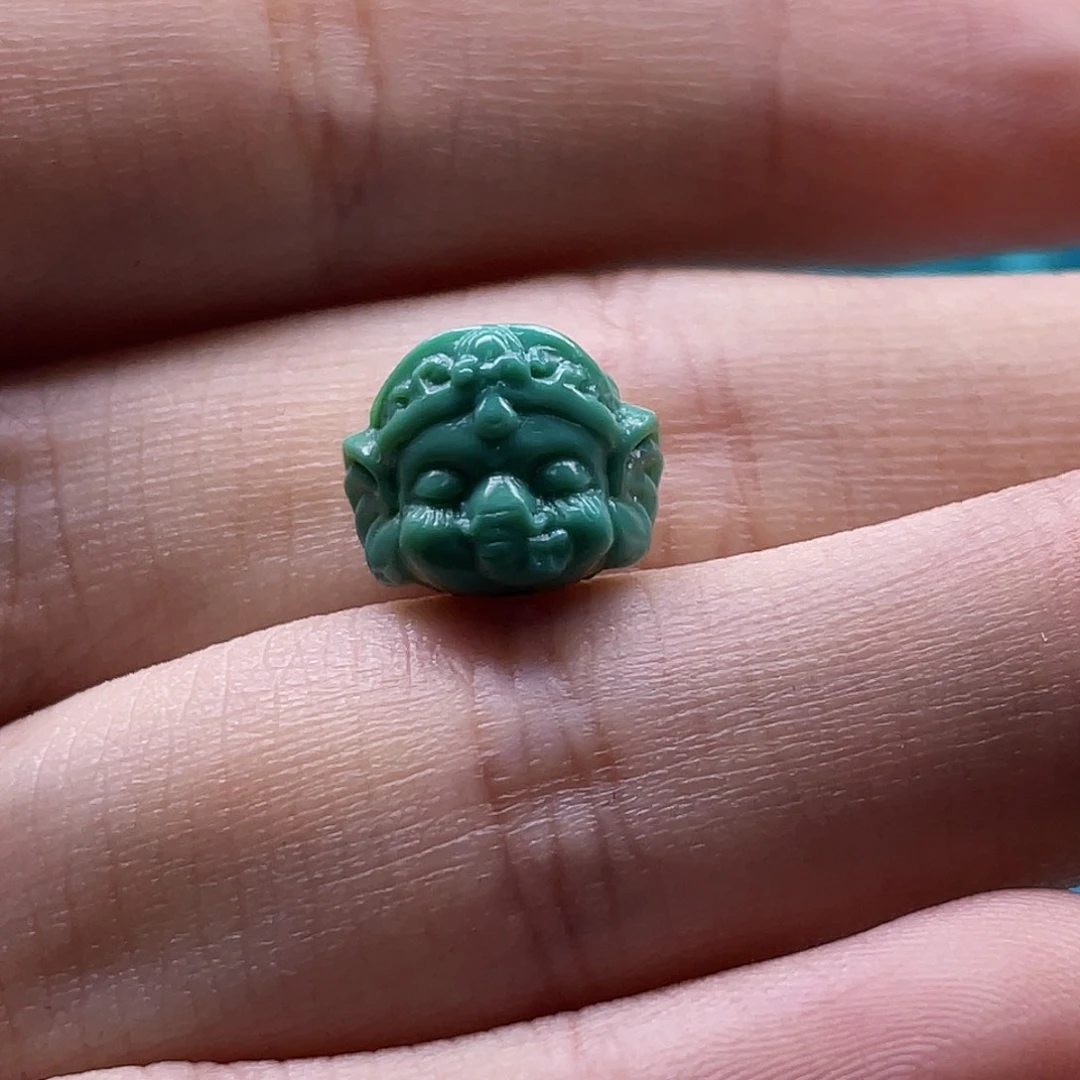 绿松石未镶嵌颈饰