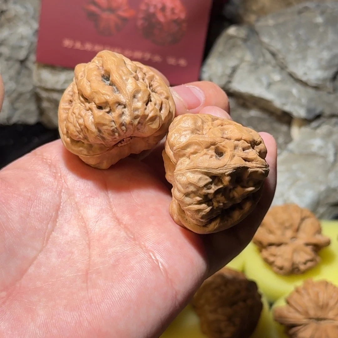 文玩核桃吊坠蛤蟆头