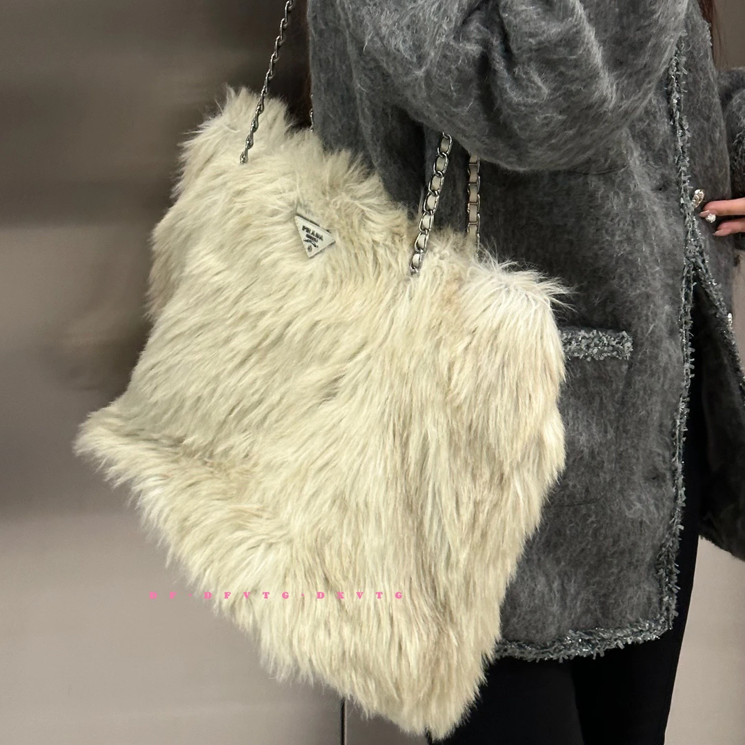 95新 Prada/普拉达 prada毛毛tote单肩包