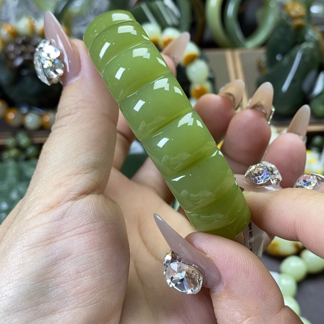 手串未镶嵌透闪石质玉✨****✨手牌