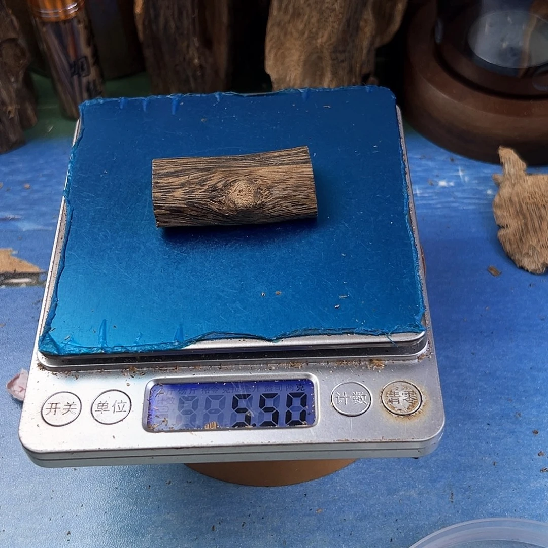 木质绿奇楠平安无事牌5.5克