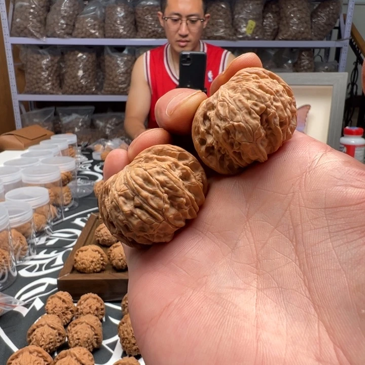 唐***次文玩核桃吊坠磨盘