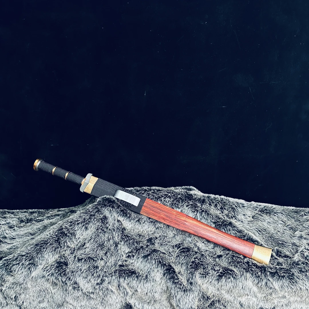 龙泉瘳老师制作一体楚剑自炼花纹钢包木纹金血檀木鞘工艺品未开刃