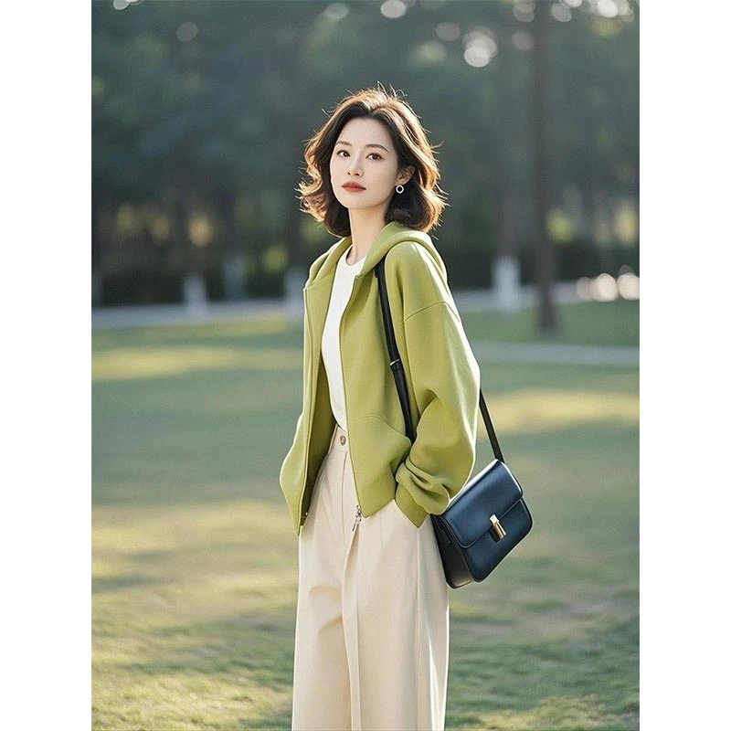 2025春秋季新款小众不撞色绿色卫外套女士百搭高级感时尚气质上衣