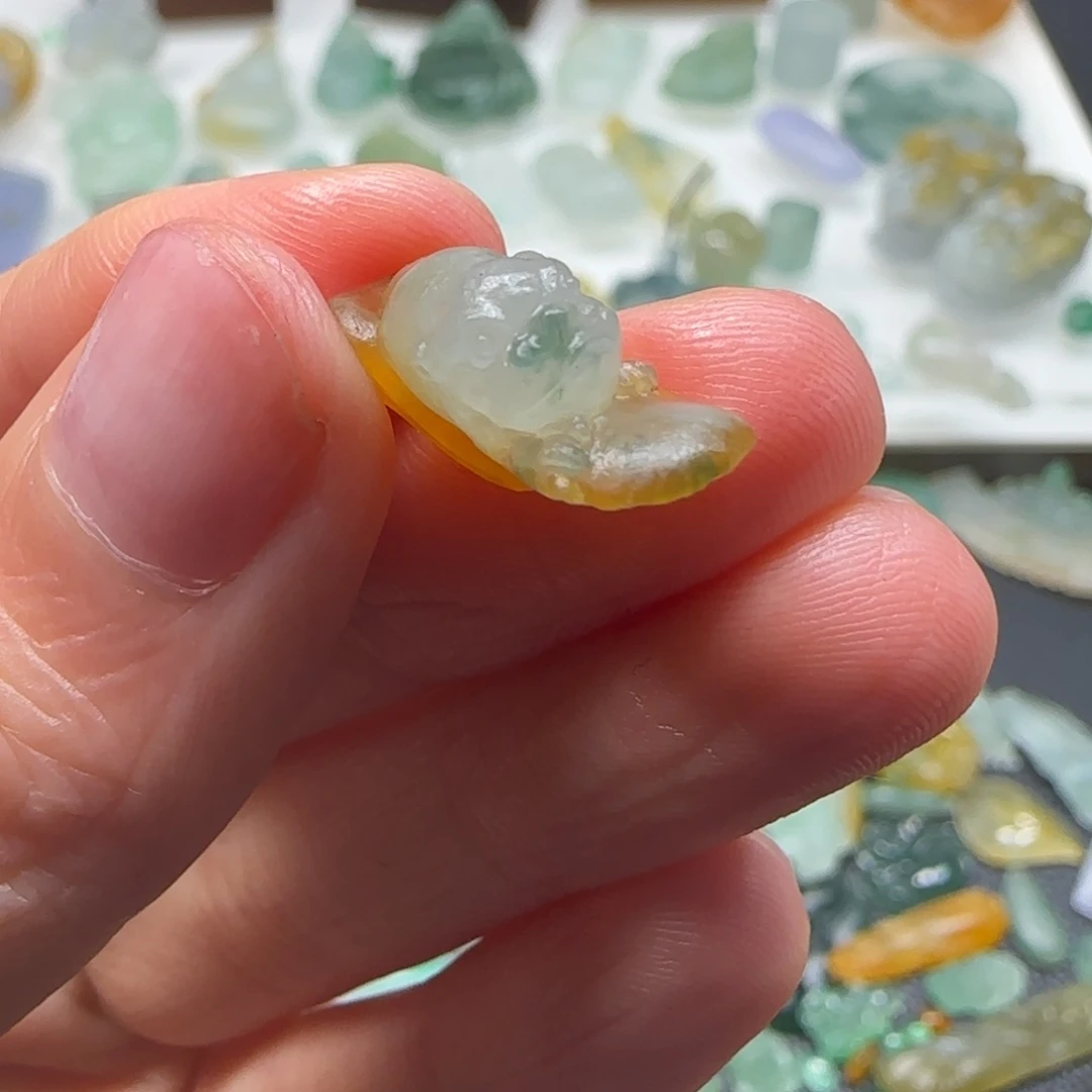 定制翡翠未镶嵌翡翠